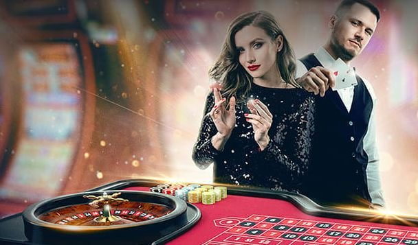 Giao diện live casino với dealer thật tại qn88